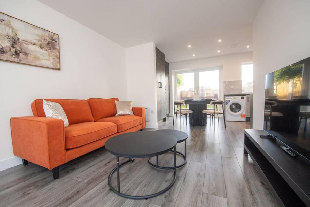 Holiday home Brand-new 3-bed - *