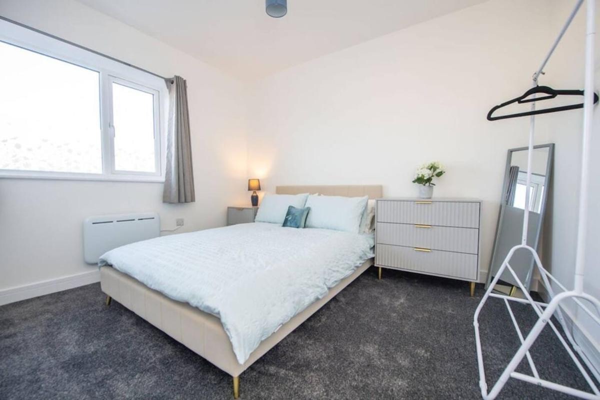 Holiday home Brand-new 3-bed - Liverpool